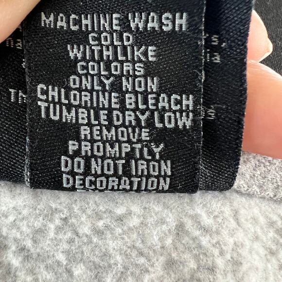 Harry Potter Gryffindor Universal Studios Gray Sweatshirt Cotton Crew Neck Sz M - Picture 8 of 8